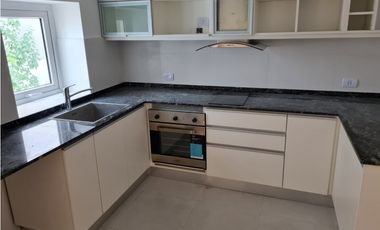 Alquiler por 24 meses departamento de 3 amb. zona shopping Aldrey