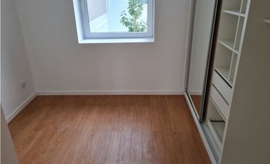 Alquiler por 24 meses departamento de 3 amb. zona shopping Aldrey
