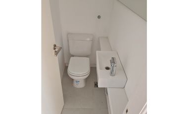 Alquiler por 24 meses departamento de 3 amb. zona shopping Aldrey