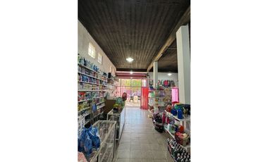 Venta local comercial+ 2 deptos 2 AMB - Merlo