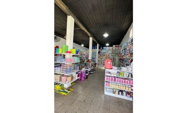 Venta local comercial+ 2 deptos 2 AMB - Merlo