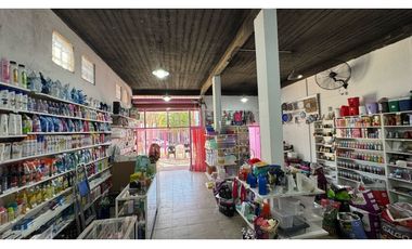 Venta local comercial+ 2 deptos 2 AMB - Merlo