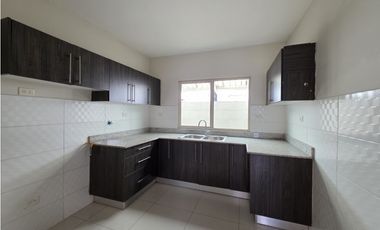 VENTA CASA PH SPRING HILLS EN PUERTO CAIMITO LA CHORRERA (OF)
