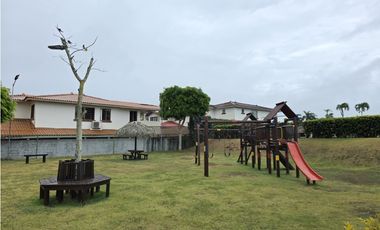 VENTA CASA PH SPRING HILLS EN PUERTO CAIMITO LA CHORRERA (OF)
