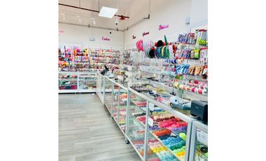 Local en Vía España Bella Vista alquiler o venta