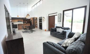 SE ALQUILA CASA EN PENONOME VIA LA PINTADA DE 4 HABITACIONES