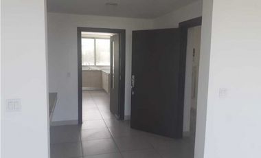 VENTA DE APARTAMENTO VACIO PH 4 HORIZONTES CONDADO DEL REY 211m2 JP