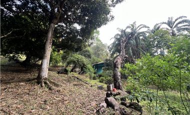 Venta de terreno con casa frente al Río Pacora, Vía hacia San Miguel