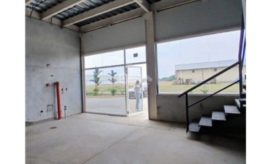 SE VENDE GALERA DE 551M EN PARQUE INDUSTRIAL DE LAS AMERICAS