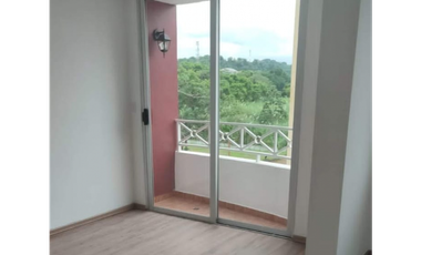 SE VENDE APARTAMENTO EN CONDADO DEL REY PH TORRES DE MILAN CON BALCON