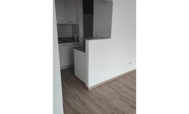 SE VENDE APARTAMENTO EN CONDADO DEL REY PH TORRES DE MILAN CON BALCON