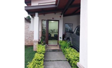 SE VENDE CASA EN ARRAIJAN RES. VISTA VERDE 3 HABITACIONES EN ESQUINA