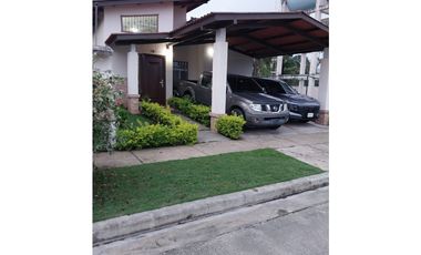 SE VENDE CASA EN ARRAIJAN RES. VISTA VERDE 3 HABITACIONES EN ESQUINA