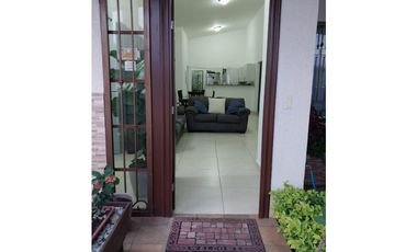 SE VENDE CASA EN ARRAIJAN RES. VISTA VERDE 3 HABITACIONES EN ESQUINA