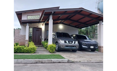 SE VENDE CASA EN ARRAIJAN RES. VISTA VERDE 3 HABITACIONES EN ESQUINA