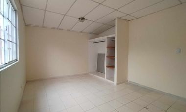 ALQUILER – CASA EN VILLA LUCRE