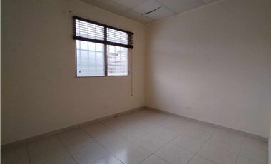 ALQUILER – CASA EN VILLA LUCRE