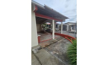 ALQUILER – CASA EN VILLA LUCRE