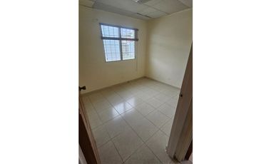 ALQUILER – CASA EN VILLA LUCRE