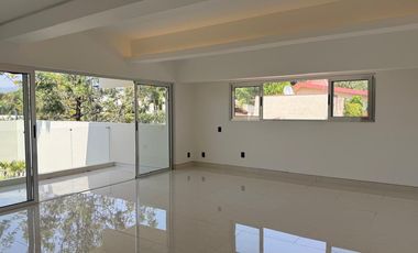 Impecable residencia Moderna