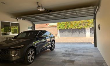 Impecable residencia Moderna