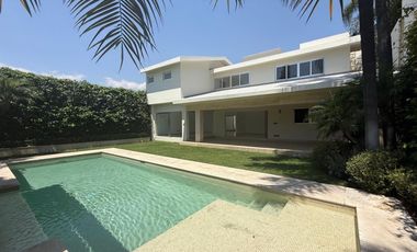 Impecable residencia Moderna