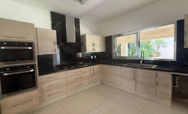 Impecable residencia Moderna