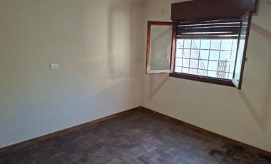 Casa PH en alquiler en Ezpeleta Este