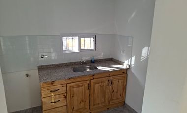 Casa PH en alquiler en Ezpeleta Este