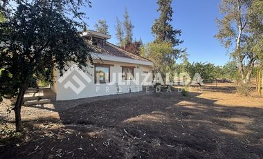 Casa en Arriendo en Cam. La Alameda