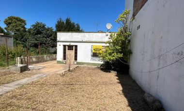 VENTA DE CASA 3 AMBIENTES EN EZEIZA - LOTE DE 217 M² - OPORTUNIDAD