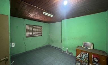 VENTA DE CASA 3 AMBIENTES EN EZEIZA - LOTE DE 217 M² - OPORTUNIDAD