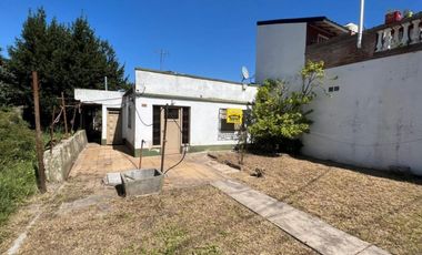 VENTA DE CASA 3 AMBIENTES EN EZEIZA - LOTE DE 217 M² - OPORTUNIDAD