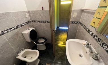 VENTA DE CASA 3 AMBIENTES EN EZEIZA - LOTE DE 217 M² - OPORTUNIDAD