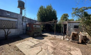 VENTA DE CASA 3 AMBIENTES EN EZEIZA - LOTE DE 217 M² - OPORTUNIDAD