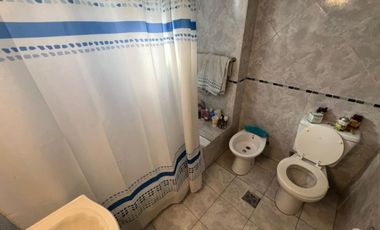 VENTA DE DEPARTAMENTO 2 AMBIENTES CON COCHERA - APTO ACRÉDITO-MONTEGRANDE CENTRO