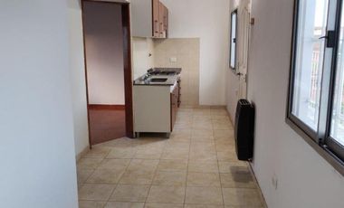 ALQUILER DE DEPARTAMENTO 3 AMBIENTES CON COCHERA DESCUBIERTA - MONTEGRANDE - SOLO 2 PERSONAS