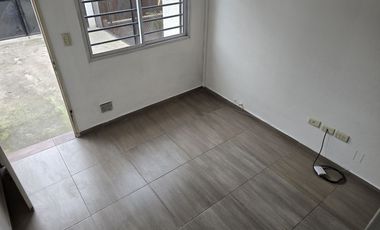 VENTA DE DUPLEX 3 AMBIENTES A LA CALLE CON COCHERA - TOTALMENTEINDEPENDIENTE - SIN EXPENSAS - LUIS GUILLÓN