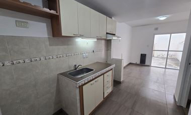 VENTA DE DUPLEX 3 AMBIENTES A LA CALLE CON COCHERA - TOTALMENTEINDEPENDIENTE - SIN EXPENSAS - LUIS GUILLÓN