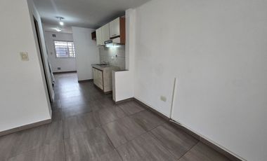 VENTA DE DUPLEX 3 AMBIENTES A LA CALLE CON COCHERA - TOTALMENTEINDEPENDIENTE - SIN EXPENSAS - LUIS GUILLÓN