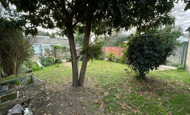 VENTA DE CHALET COLONIAL 3 AMBIENTES AL FRENTE SOBRE LOTE DE 260 M²
