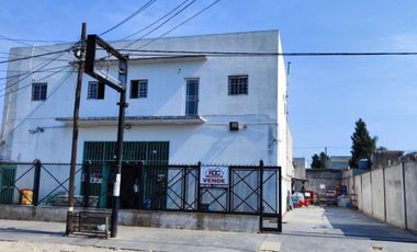 VENTA DE EXCELENTE LOCAL CON VIVIENDA - DEPOSITO - LOTE DE 600 M² - 530 M² CONSTRUIDOS