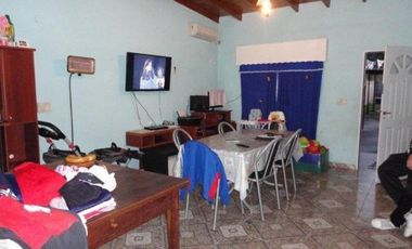 INMUEBLE COMPUESTO POR 2 CASAS - IDEAL RENTA