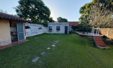 VENTA DE CHALET 4 AMBIENTES CON PILETA - LOTE DE 300 M² - LUIS GUILLÓN