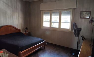 VENTA DE CASA MÁS LOCAL COMERCIAL Y COCHERA - VENTA EN BLOCK - MONTE GRANDE CENTRO