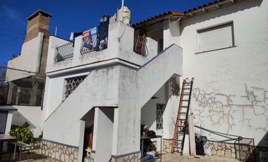 VENTA DE CASA MÁS LOCAL COMERCIAL Y COCHERA - VENTA EN BLOCK - MONTE GRANDE CENTRO