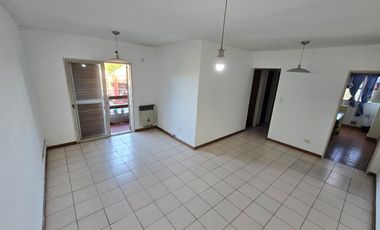 ALQUILER DE DEPARTAMENTO 3 AMBIENTES SOBRE AVENIDA - BARRIO COCA COLA -MONTE GRANDE -