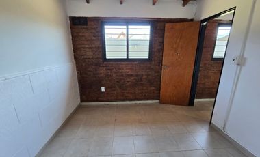 ALQUILER DE DEPARTAMENTO 2 AMBIENTES EN MONTE GRANDE
