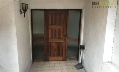 Casa en Venta en Amplia casa de 342 m2 con dpto subterráneo a pasos del centro