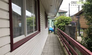 Casa en Venta en Amplia casa de 342 m2 con dpto subterráneo a pasos del centro